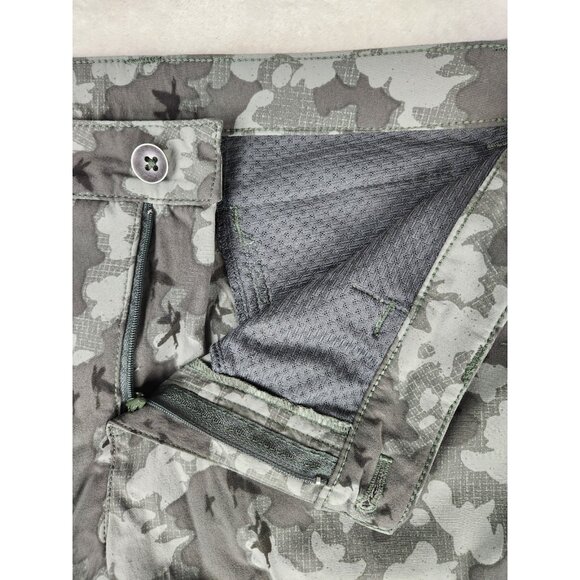 Eddie Bauer Womens Travex Pants Size 10 Green Camo Cropped Ruched Capri Athletic - Picture 4 of 16